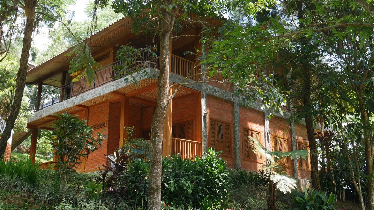 Odoo • Image and Text