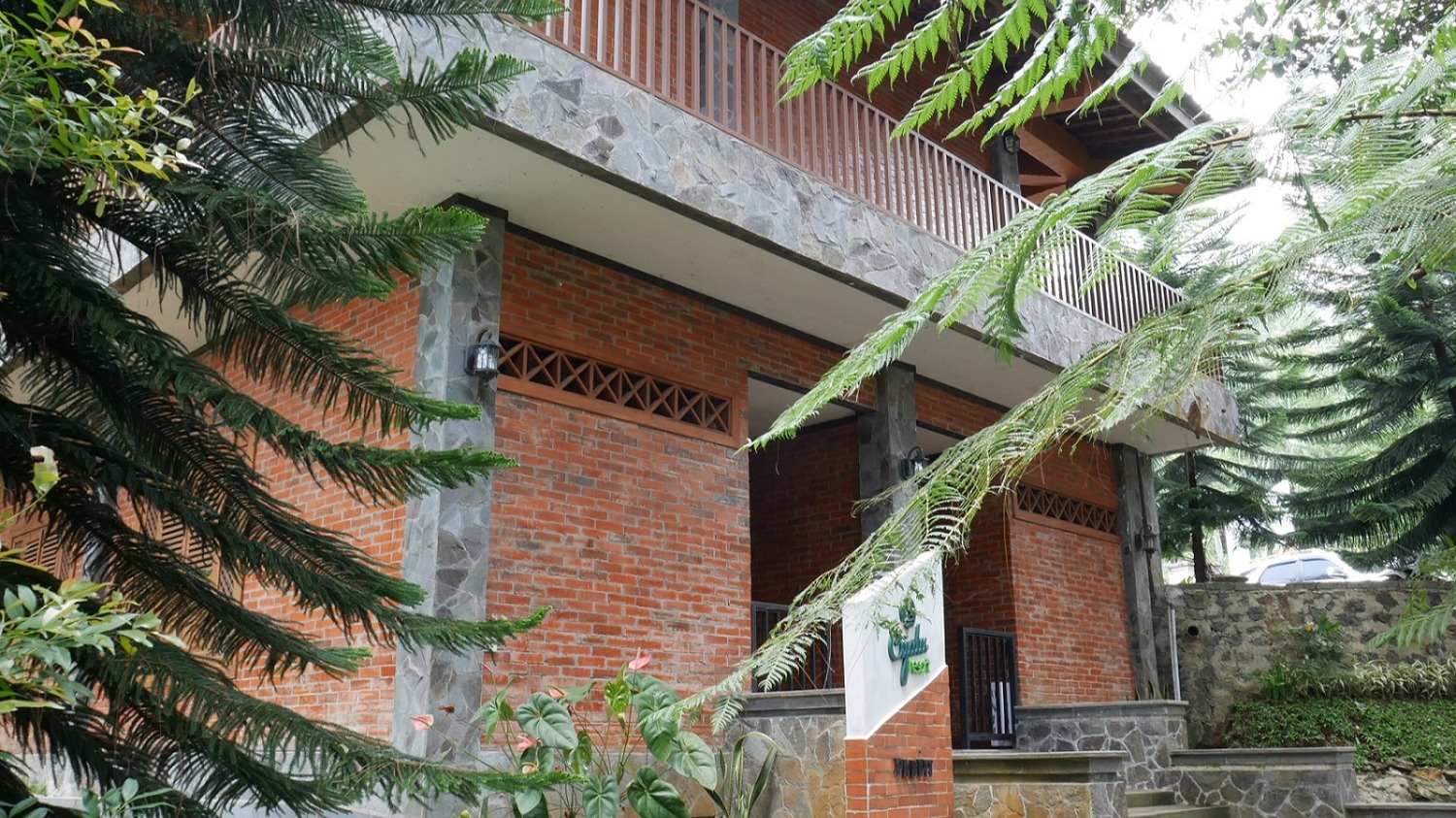 Odoo • Image and Text